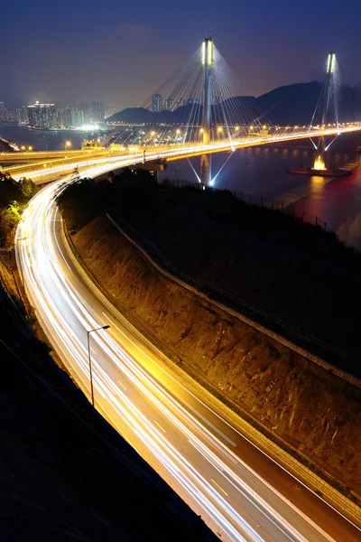 Autoroute et pont Ting Kau la nuit — Photo