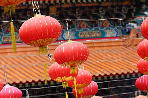中国寺院の赤い提灯 — ストック写真