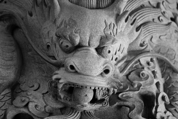 stock image Chinese dragon statue in temple