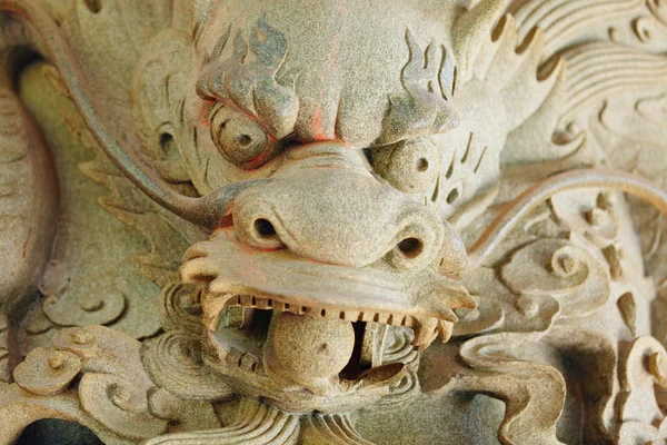 Ejderha heykeli Tapınak — Stok fotoğraf
