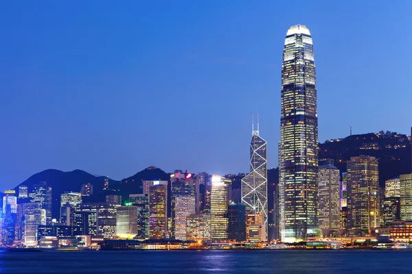 Hong kong skyline 's nachts — Stockfoto
