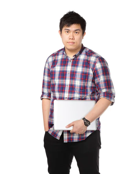 Asijský muž držící notebook — Stock fotografie