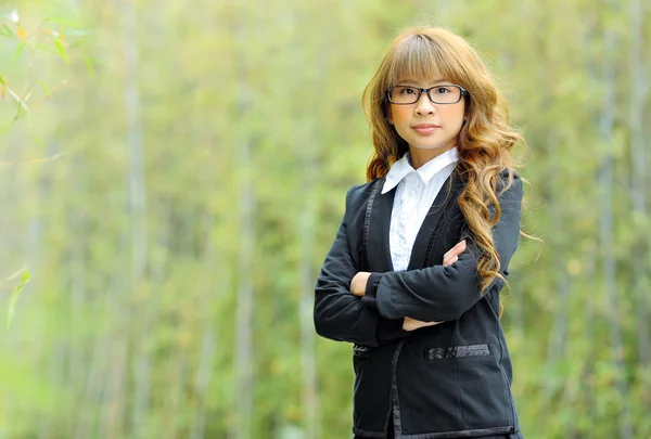 Junge asiatische Geschäftsfrau — Stockfoto