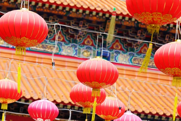 Czerwona latarnia w chińskiej świątyni — Zdjęcie stockowe