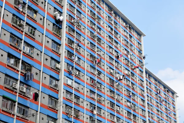 Hong Kong 'da halka açık bir apartman. — Stok fotoğraf