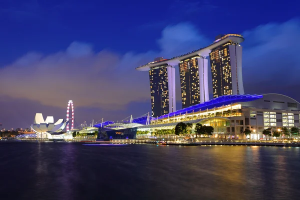 Singapore stad skyline 's nachts — Stockfoto