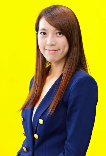 Glimlach jonge Aziatische vrouw — Stockfoto