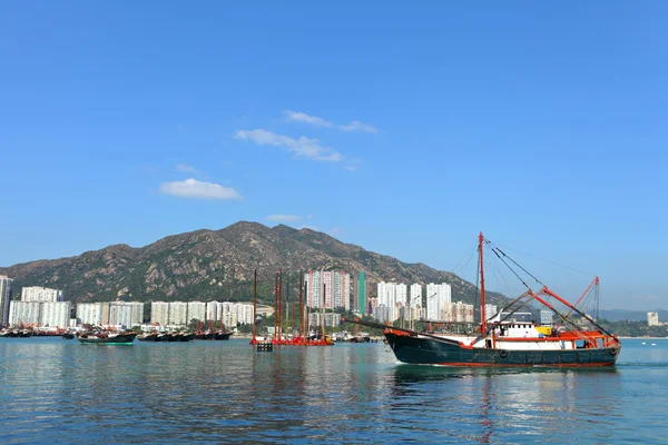 一艘渔船在香港，屯门 — 图库照片