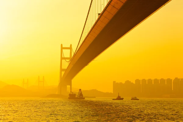 Tsing ma Brücke im Sonnenuntergang — Stockfoto