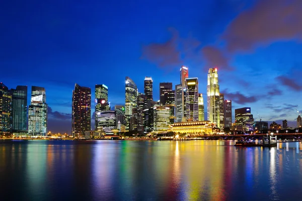 Singapur-Stadt bei Nacht — Stockfoto