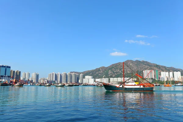 Rybářský člun v hong Kongu, tuen mun — Stock fotografie