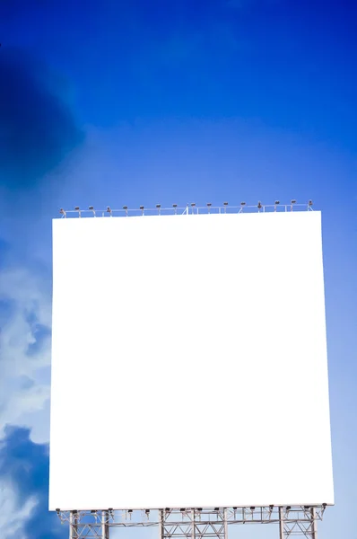 Affichage de panneau d'affichage avec ciel du soir — Photo