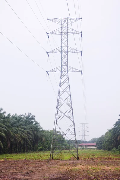 Pylon elektryczny — Zdjęcie stockowe