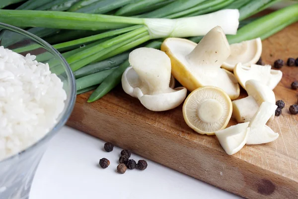 Pilze, Zwiebeln und Reis — Stockfoto