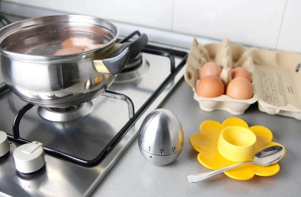 Boiling eggs — Stock Photo, Image