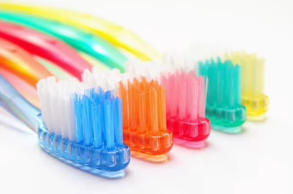 Красочные зубные щетки — стоковое фото
