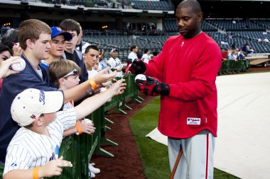 Ryan Howard signing fans baseball clipart