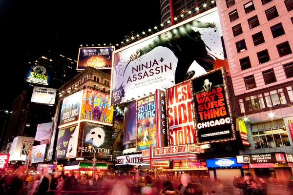Broadway di Times Square pada Malam hari Stok Foto