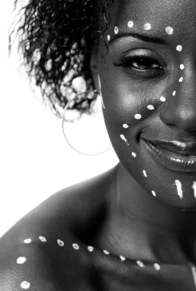 Cara de mulher tribal feliz — Fotografia de Stock
