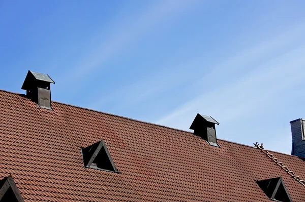 Dach und Himmel — Stockfoto