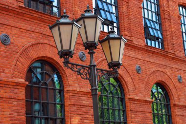 Old street light lamp post in shopping centre-Manufactura clipart