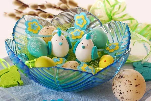 Bowl with easter decoration — Stock Photo, Image