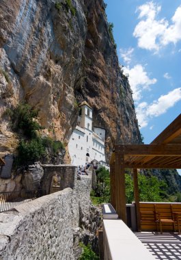 Karadağ'daki ostrog Manastırı