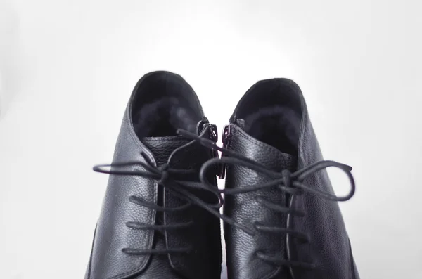 Sapatos de homem brilhante preto — Fotografia de Stock