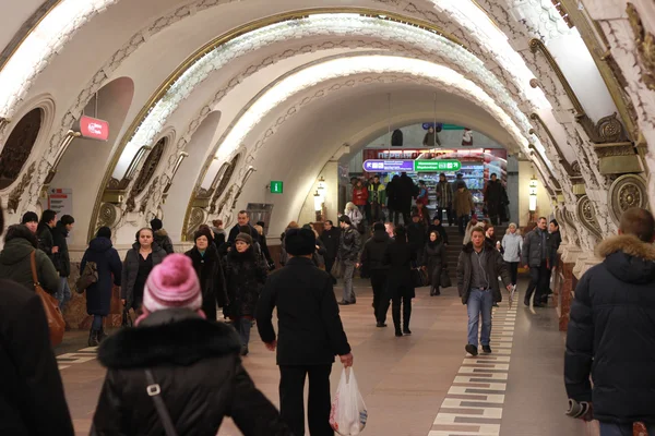 サンクトペテルブルク地下鉄で冬宮殿中央駅 — ストック写真