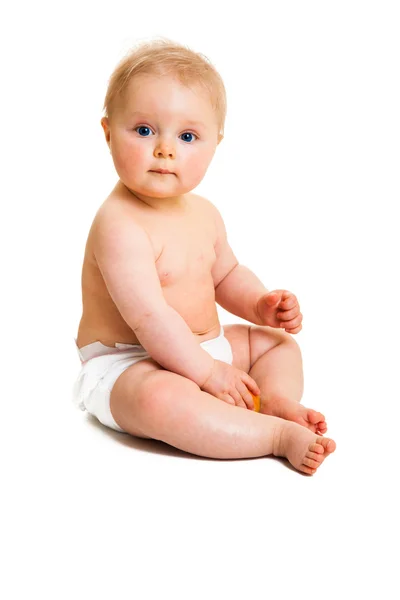 Niedliche Säugling Mädchen mit Apfel isoliert auf weiß — Stockfoto