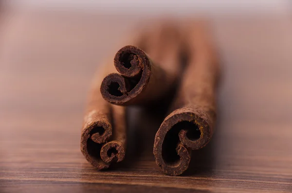 Closeup of cinnamon sticks and anise stars spices — Stock Photo, Image