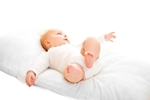 Beaufiful kavkazské kojenecká holčička izolované na bílém — Stock fotografie