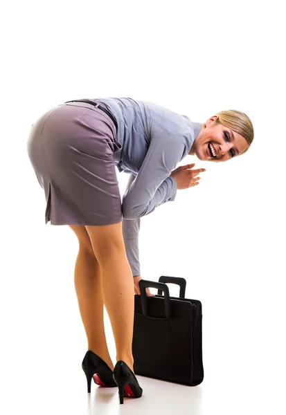 Glad affärskvinna med portföljen isolerad på vit — Stockfoto