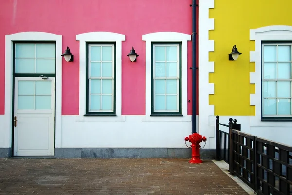 Parede de casas coloridas — Fotografia de Stock
