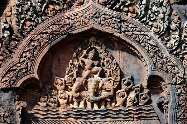 Escultura de mandapa em Banteay Sreiz, Camboja — Fotografia de Stock