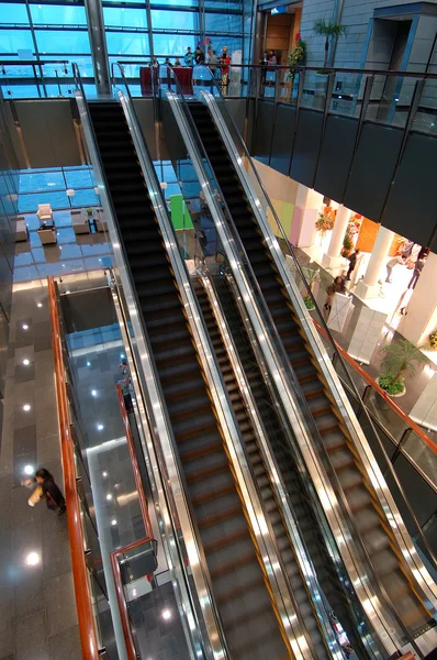 The escalators in entertainment center — Stock Photo, Image