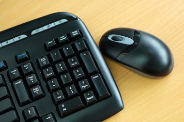 Wireless keyboard and mouse clipart