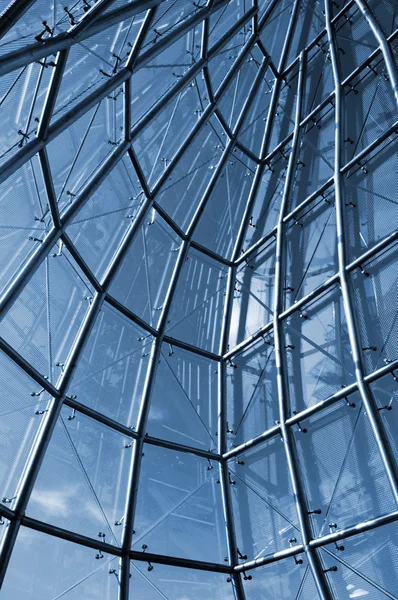 ガラス構造の内部からの眺め — ストック写真