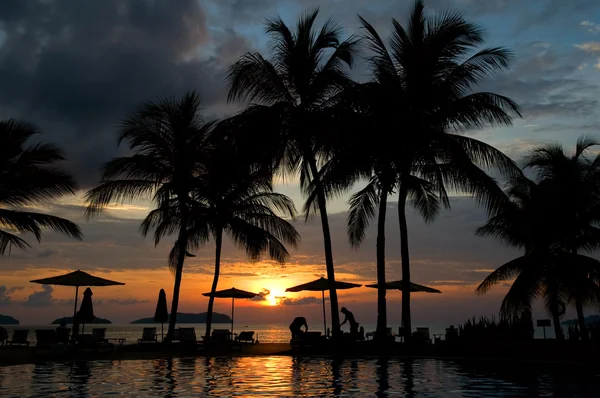 Abend im tropischen Hotel — Stockfoto