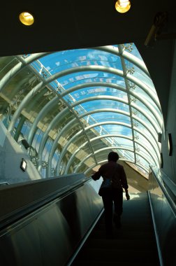 Metro Yürüyen Merdiven