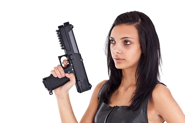 Femme vise une arme de poing — Photo