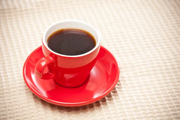 Röd kopp kaffe — Stockfoto