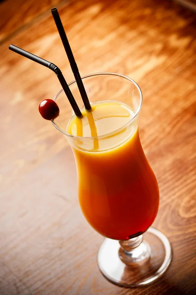 Cocktail com suco de laranja — Fotografia de Stock