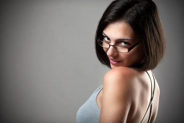 Retrato mujer usando gafas — Foto de Stock