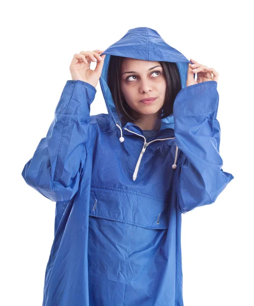 Kvinnliga bär regnrock — Stockfoto