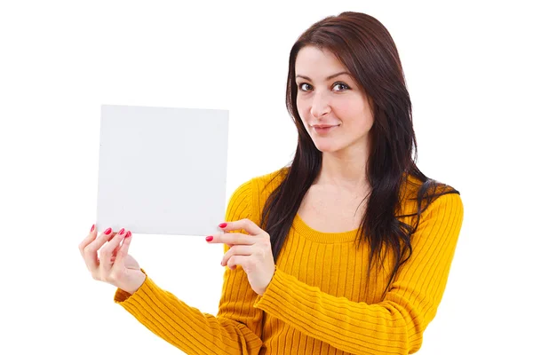 Женщина держит чистую карточку — стоковое фото