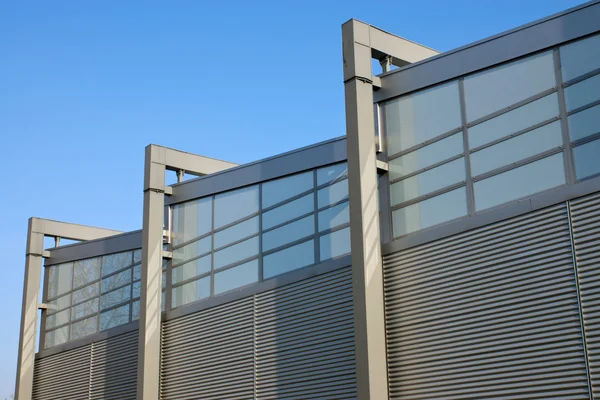 Fasaden av en fabriksbyggnad — Stockfoto