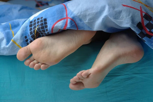 女性的脚与愈伤组织 — 图库照片