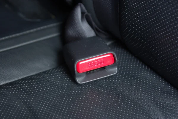 Klamry pasów bezpieczeństwa na siedzeniu samochodu — Zdjęcie stockowe