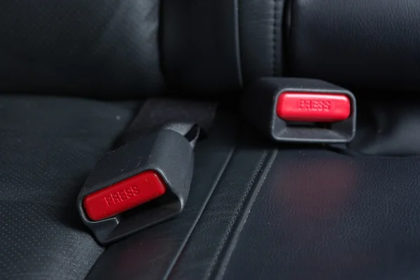Dva bezpečnostní spony v autě — Stock fotografie